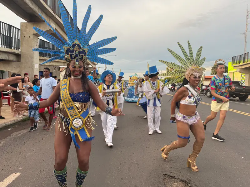 Demerval Lobão celebra a maior Segundona de Carnaval com multidão nas ruas
