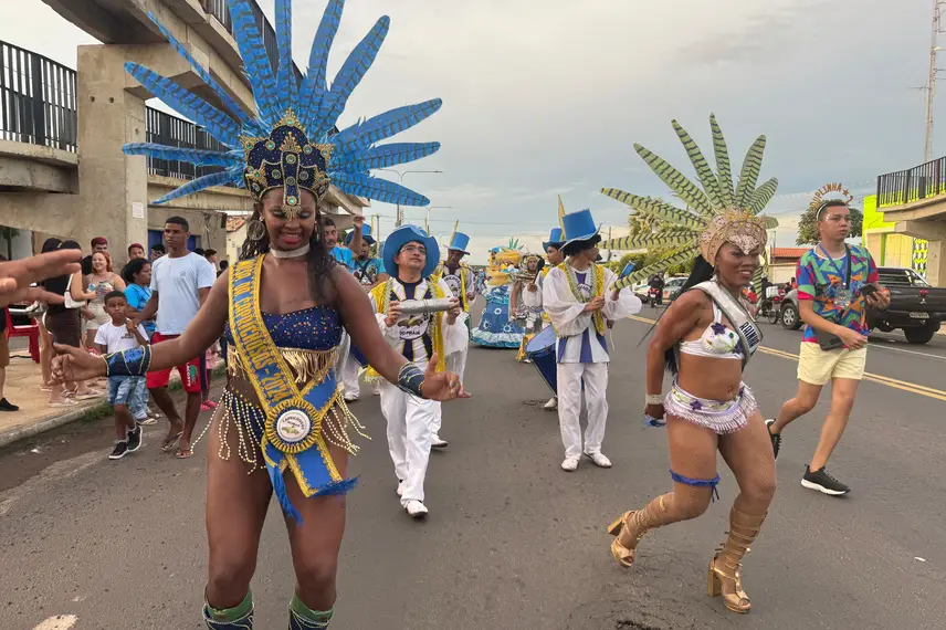 Demerval Lobão celebra a maior Segundona de Carnaval com multidão nas ruas Demerval Lobão celebra a maior Segundona de Carnaval com multidão nas ruas