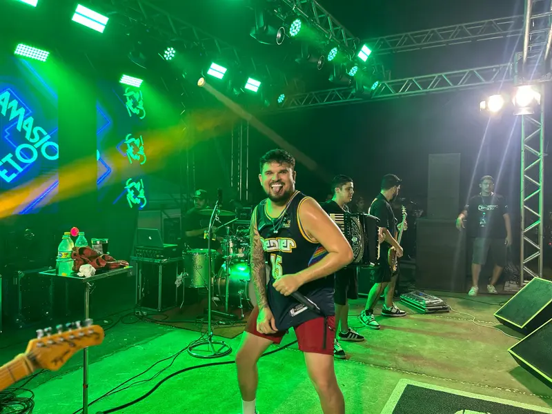 Demerval Lobão celebra a maior Segundona de Carnaval com multidão nas ruas