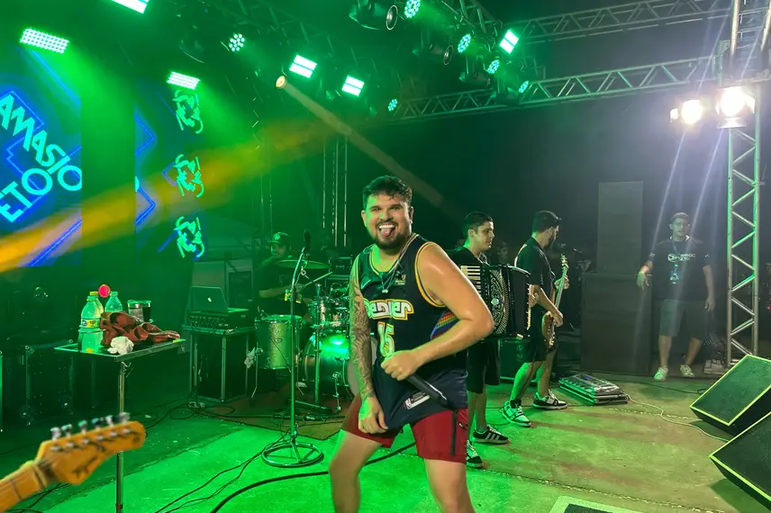 Demerval Lobão celebra a maior Segundona de Carnaval com multidão nas ruas Demerval Lobão celebra a maior Segundona de Carnaval com multidão nas ruas