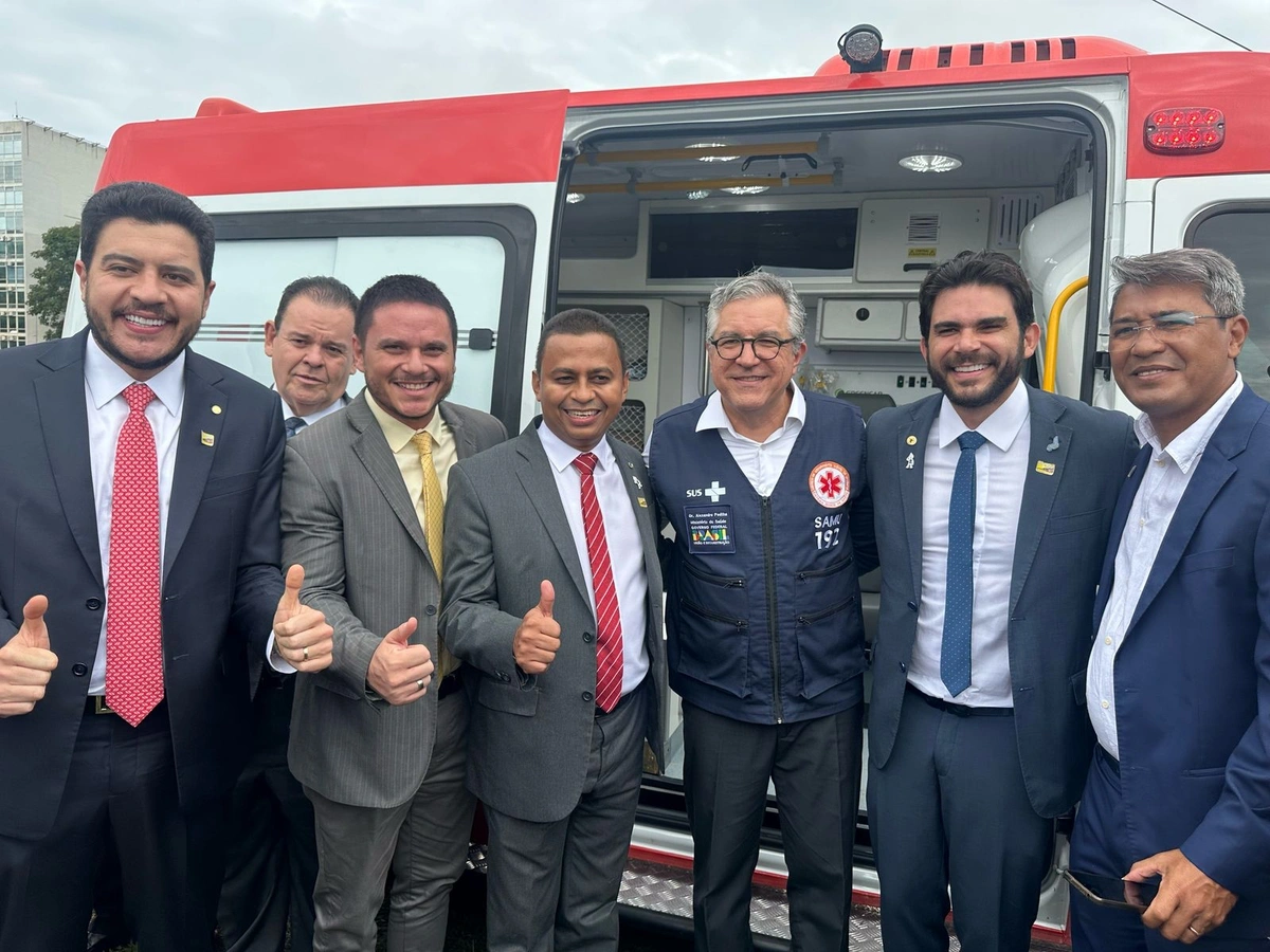Deputado Dr. Marcus Vinícius participa da entrega de 21 novas ambulâncias do SAMU