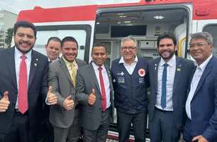 Deputado Dr. Marcus Vinícius participa da entrega de 21 novas ambulâncias do SAMU (Foto: Reprodução)