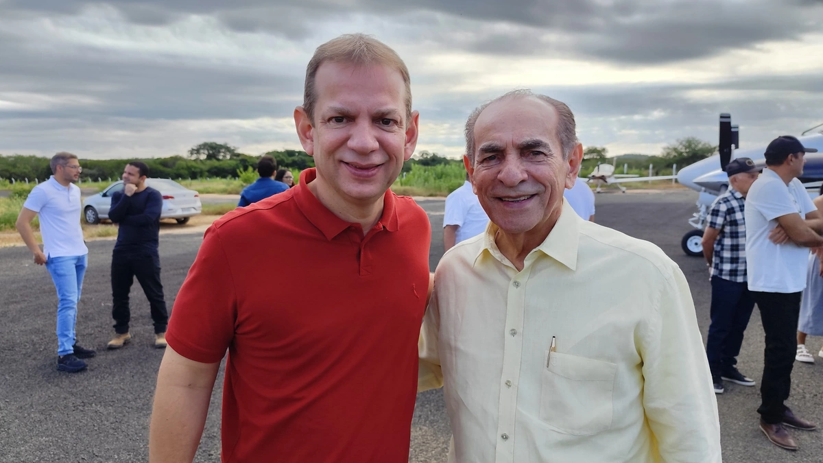 Em Tamboril, governador vistoria Saúde Digital e autoriza recuperação da PI-264