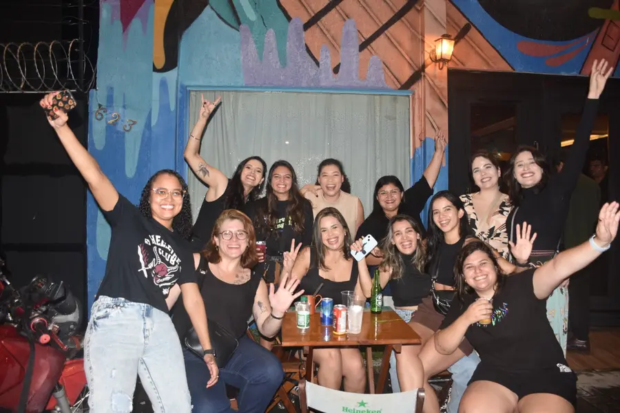 Festival Findie Semana reúne público animado com shows de bandas autorais no Roots