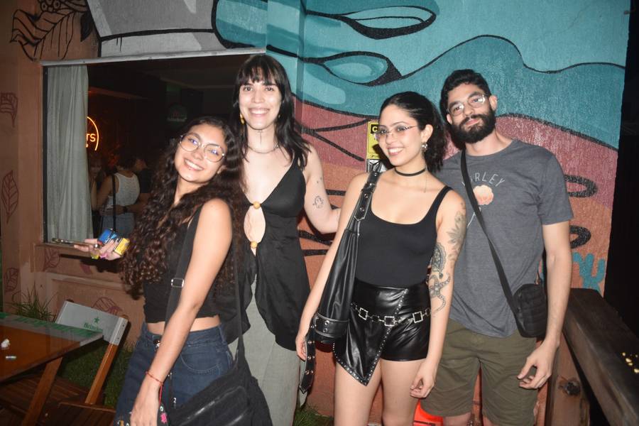 Festival Findie Semana reúne público animado com shows de bandas autorais no Roots