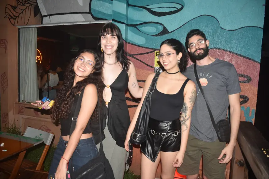 Festival Findie Semana reúne público animado com shows de bandas autorais no Roots