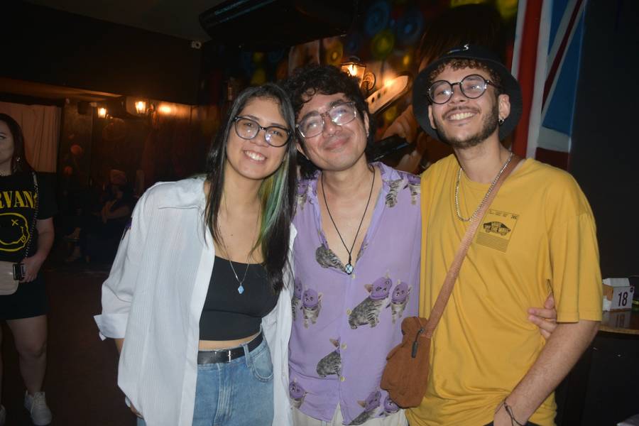 Festival Findie Semana reúne público animado com shows de bandas autorais no Roots