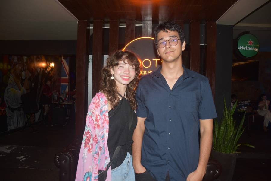 Festival Findie Semana reúne público animado com shows de bandas autorais no Roots