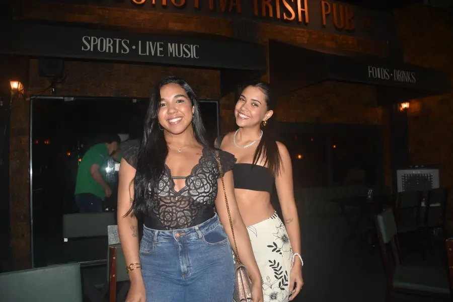 Galera jovem agita Locomotiva Irish Pub neste sábado (08)