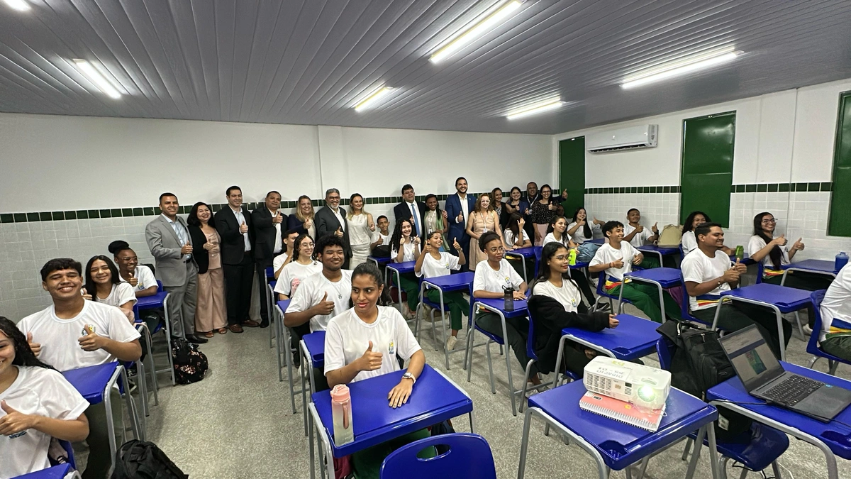 Governador inaugura reforma e modernização do Ceti Didácio Silva, em Teresina