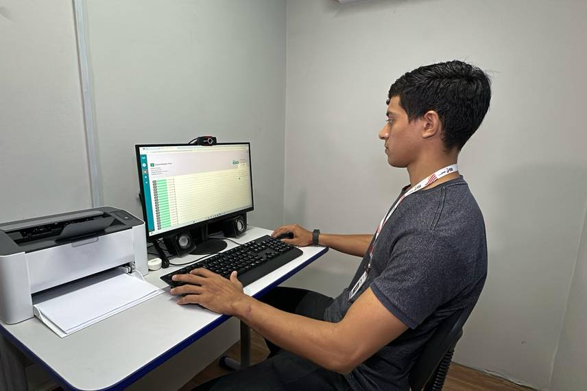 Governador inaugura reforma e modernização do Ceti Didácio Silva, em Teresina Governador inaugura reforma e modernização do Ceti Didácio Silva, em Teresina