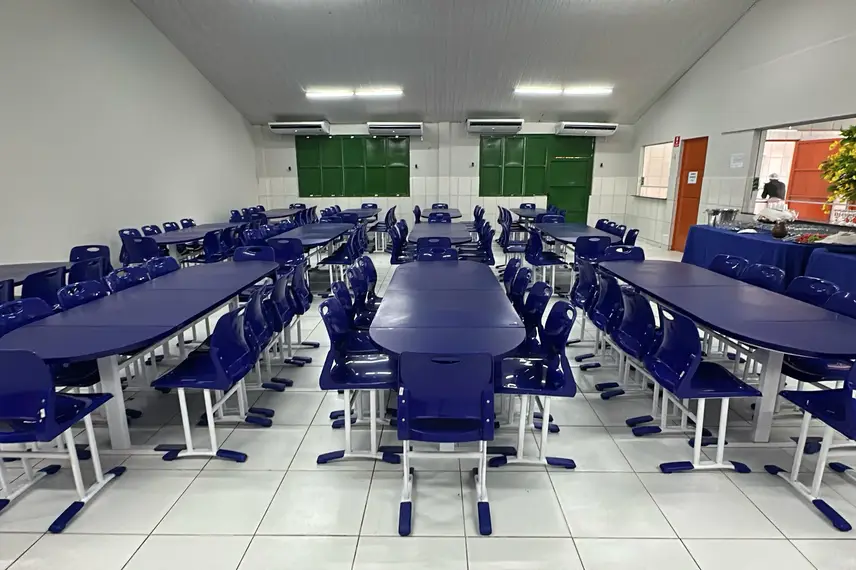 Governador inaugura reforma e modernização do Ceti Didácio Silva, em Teresina Governador inaugura reforma e modernização do Ceti Didácio Silva, em Teresina
