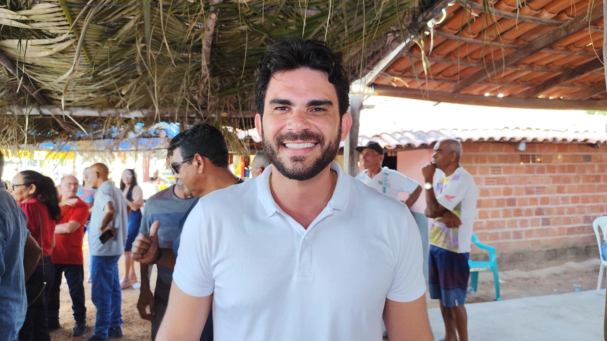 Governador, Kalume e autoridades inauguram calçamento em Rio Grande do Piauí