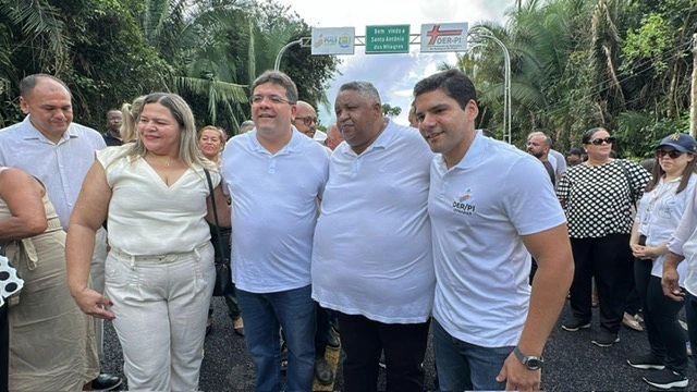 Governador Rafael Fonteles inaugura e inaugura obras em Santo Antônio dos Milagres