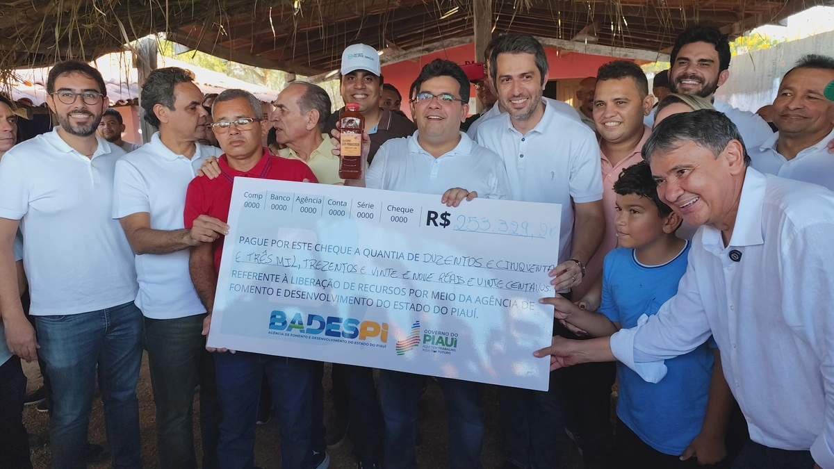 Governador visita Rio Grande do Piauí e anuncia liberação de crédito à produtores