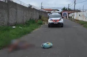 Homem é encontrado morto com marcas de tiros na zona Sudeste de Teresina (Foto: Reprodução)