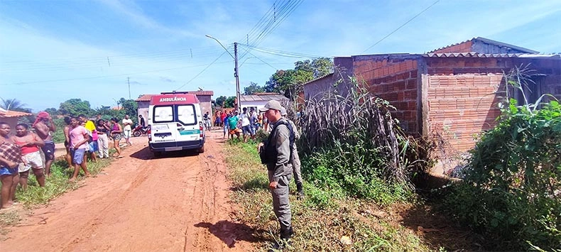 Jovem é morto e outro fica ferido durante troca de tiros dentro de casa no Piauí