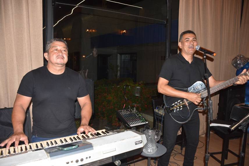 Luciene Sampaio promove 3ª edição da festa Gente é pra Brilhar no Seu Zé Restobar Luciene Sampaio promove 3ª edição da festa Gente é pra Brilhar no Seu Zé Restobar
