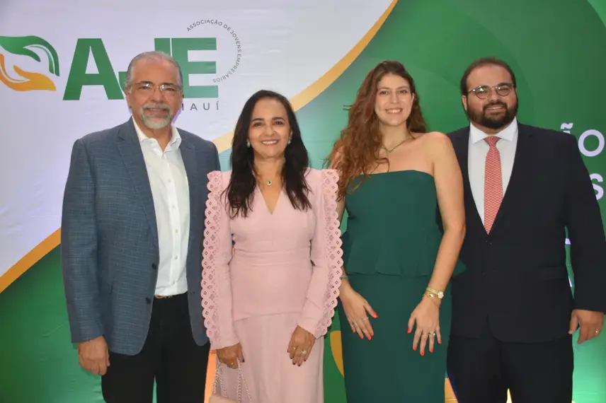 Nova diretoria da AJE-PI toma posse em Teresina Nova diretoria da AJE-PI toma posse em Teresina