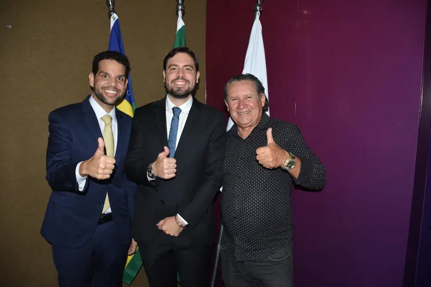 Nova diretoria da AJE-PI toma posse em Teresina Nova diretoria da AJE-PI toma posse em Teresina