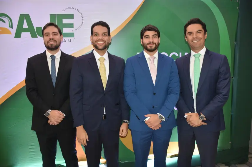 Nova diretoria da AJE-PI toma posse em Teresina Nova diretoria da AJE-PI toma posse em Teresina