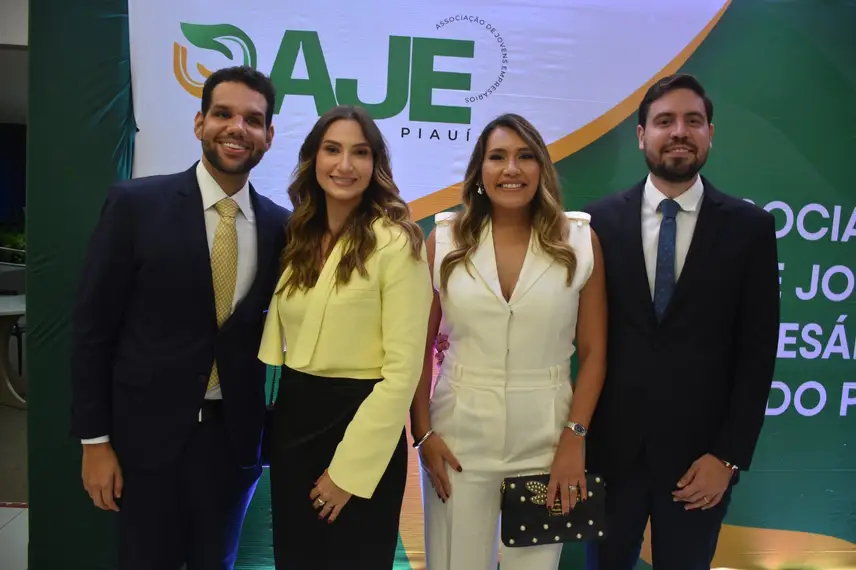 Nova diretoria da AJE-PI toma posse em Teresina Nova diretoria da AJE-PI toma posse em Teresina
