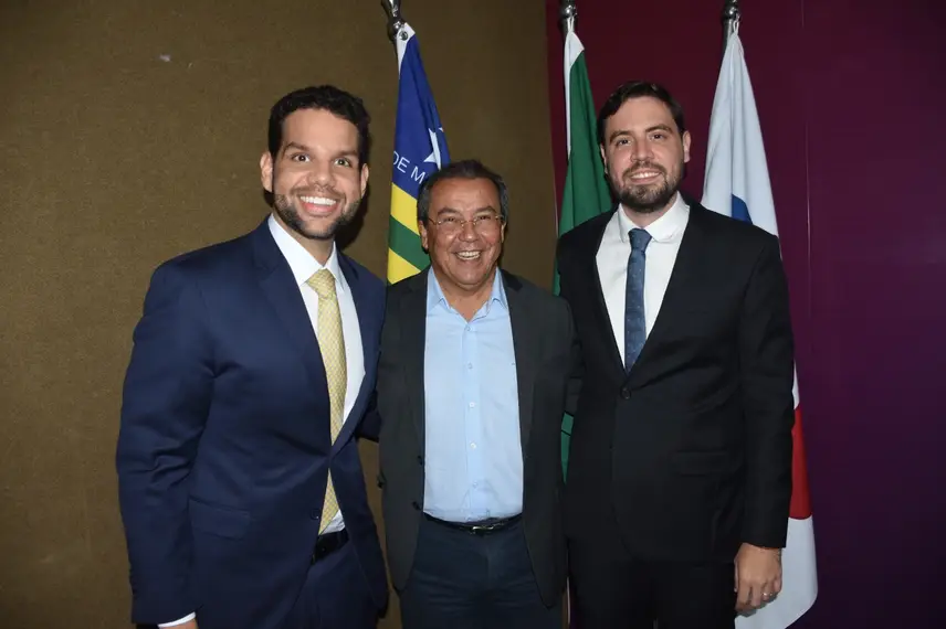 Nova diretoria da AJE-PI toma posse em Teresina Nova diretoria da AJE-PI toma posse em Teresina