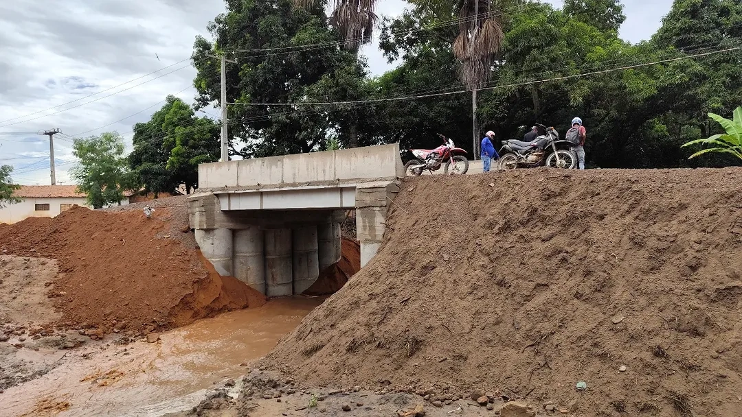 Ponte no bairro São José, em Gilbués, é liberada para tráfego