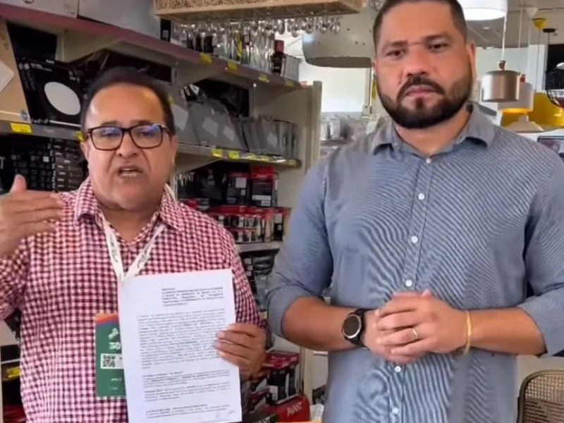 Prefeito Baltazar campos acompanhado de funcionário do Banco do Nordeste
