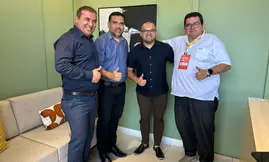 Prefeito de Curimatá visita sede do Conecta Piauí e expõe produtividade do lúpulo (Foto: Conecta Piauí)