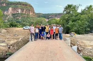 Prefeito de Ribeiro Gonçalves inaugura ponte do riacho Galiota (Foto: Reprodução)