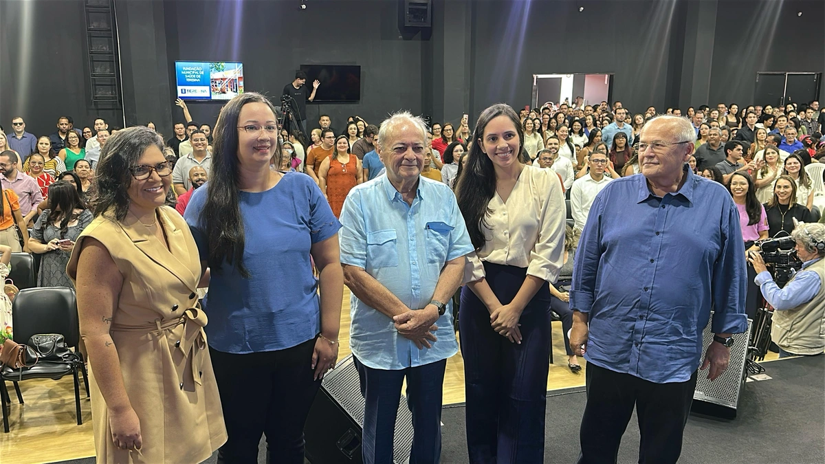 Prefeito Silvio Mendes empossa 940 concursados para reforçar a saúde de Teresina