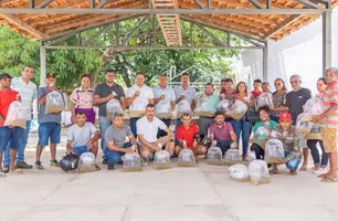 Prefeitura de José de Freitas entrega 25.000 alevinos para piscicultores (Foto: Reprodução)