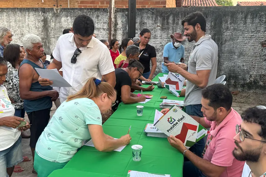 ProUrbe Piauí entrega registros de imóveis na Vila São Francisco Norte em Teresina