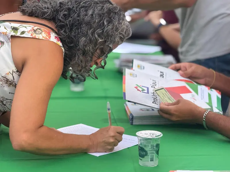 ProUrbe Piauí entrega registros de imóveis na Vila São Francisco Norte em Teresina