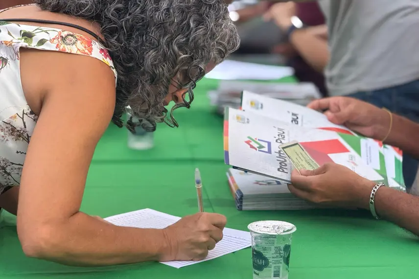 ProUrbe Piauí entrega registros de imóveis na Vila São Francisco Norte em Teresina
