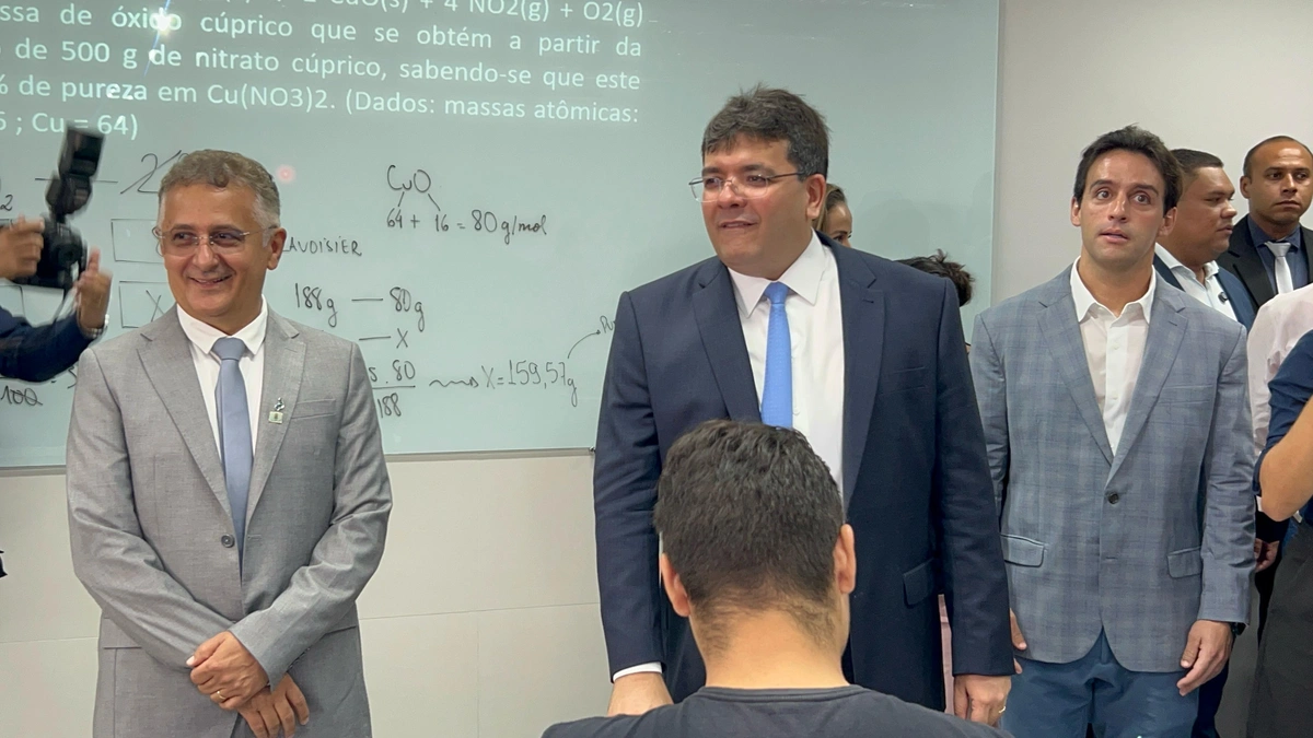 Rafael Fonteles inaugura novo prédio do Centro de Ciências da Natureza da Uespi