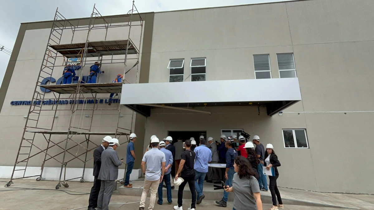 Rafael Fonteles inaugura novo prédio do Centro de Ciências da Natureza da Uespi