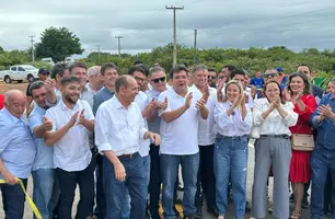 Rafael Fonteles inaugura reforma da PI-120 que liga Valença e Pimenteiras (Foto: Conecta Piauí)