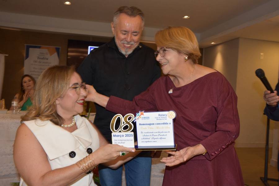 Rotary Club de Teresina Morada do Sol homenageia mulheres em evento festivo