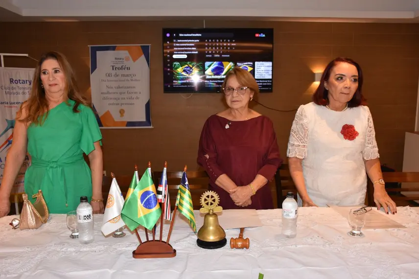 Rotary Club de Teresina Morada do Sol homenageia mulheres em evento festivo