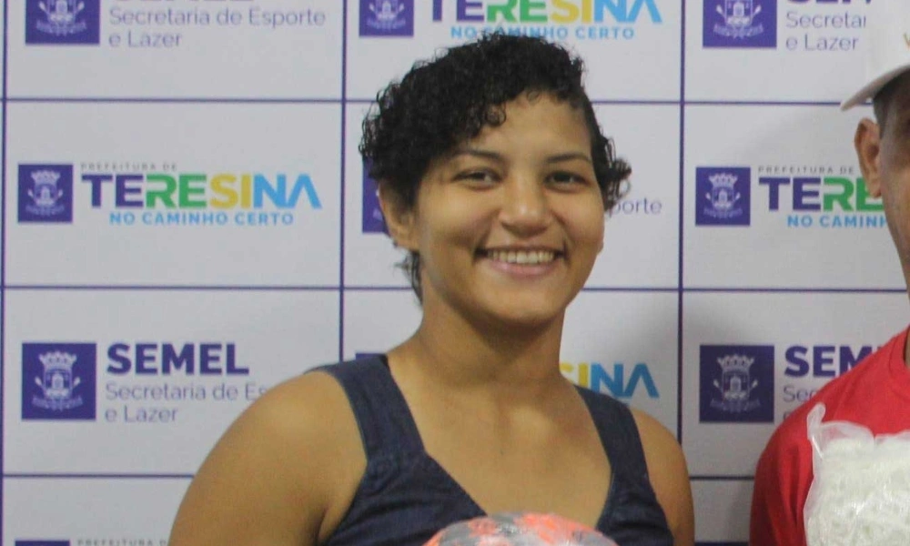 Sarah Menezes pede para deixar a Secretaria de Esportes e prefeito Silvio comenta