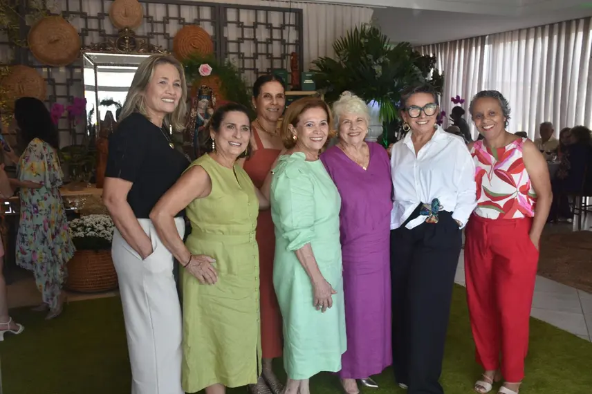 Socorro Rocha celebra 80 anos com almoço entre familiares e amigos em Teresina