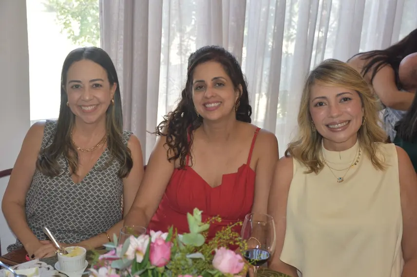 Socorro Rocha celebra 80 anos com almoço entre familiares e amigos em Teresina