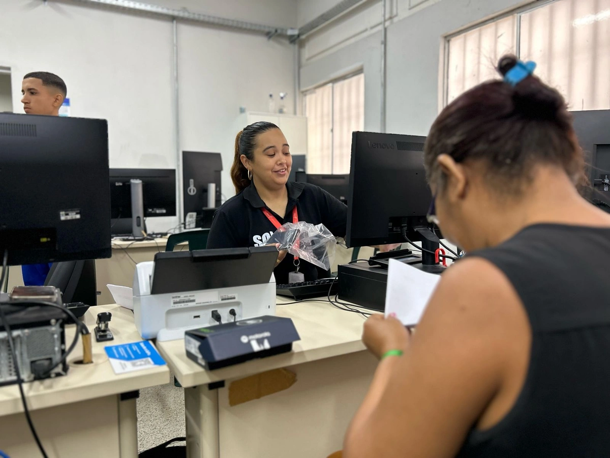 SSP realiza restituição de 152 celulares recuperados em Teresina