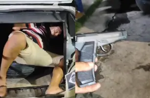 Suspeito com passagens é preso com simulacro e munições na zona Sul de Teresina (Foto: Conecta Piauí)