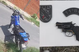 Suspeito de violência doméstica é preso com moto roubada e simulacro em Timon (Foto: Divulgação/PMMA)
