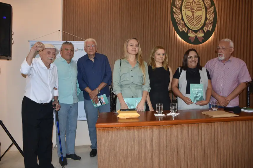 Academia Piauiense de Letras lança obra do Concurso Literário A. Tito Filho Academia Piauiense de Letras lança obra do Concurso Literário A. Tito Filho