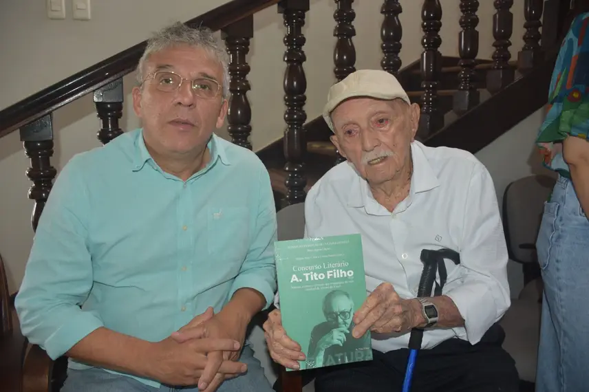Academia Piauiense de Letras lança obra do Concurso Literário A. Tito Filho Academia Piauiense de Letras lança obra do Concurso Literário A. Tito Filho