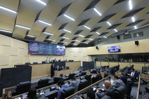 Alepi aprova aumento salarial de categorias do serviço público